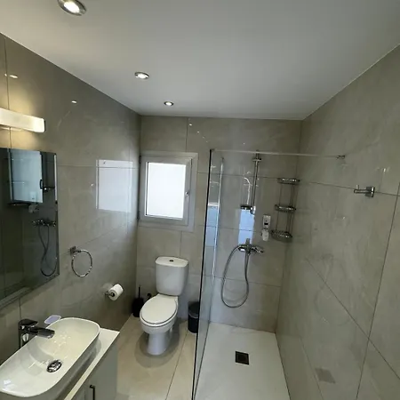 Seaside Gem 2-beds * Paphos