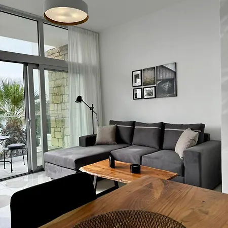 Apartment Seaside Gem 2-beds Paphos